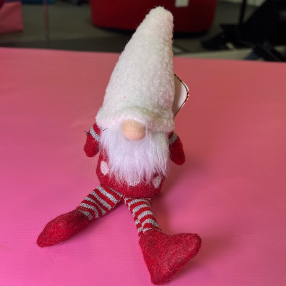 NWT Cozy Little Christmas Gnome 🎅🏻🎄 - Picture 3 of 6